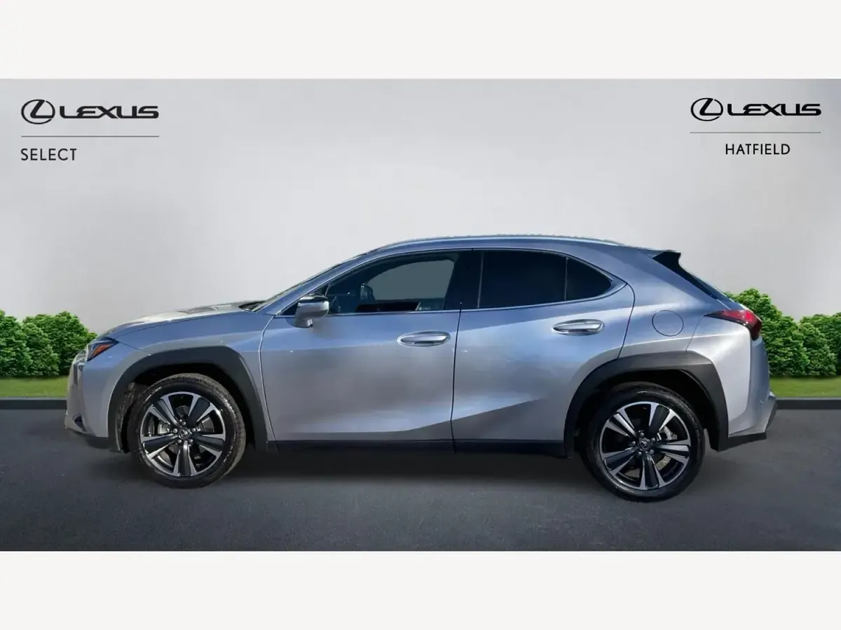 Usado Lexus UX 2024 Prateado SUV