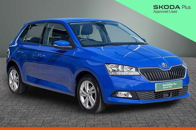Used Skoda Fabia SE 70 HP (51 kW) 2020 Energy blue Hatchback