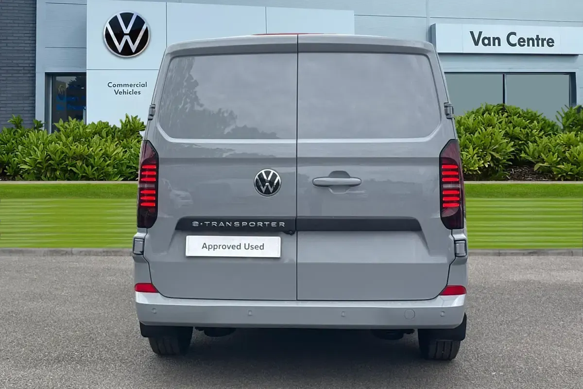 Nowe VW Transporter 100 kW (136 KM) 2026 Szary Van