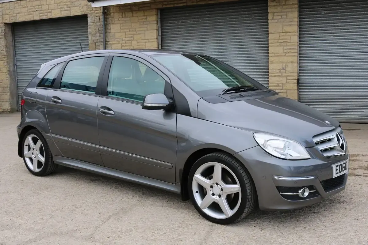 Used Mercedes B180 2010 Grey MPV