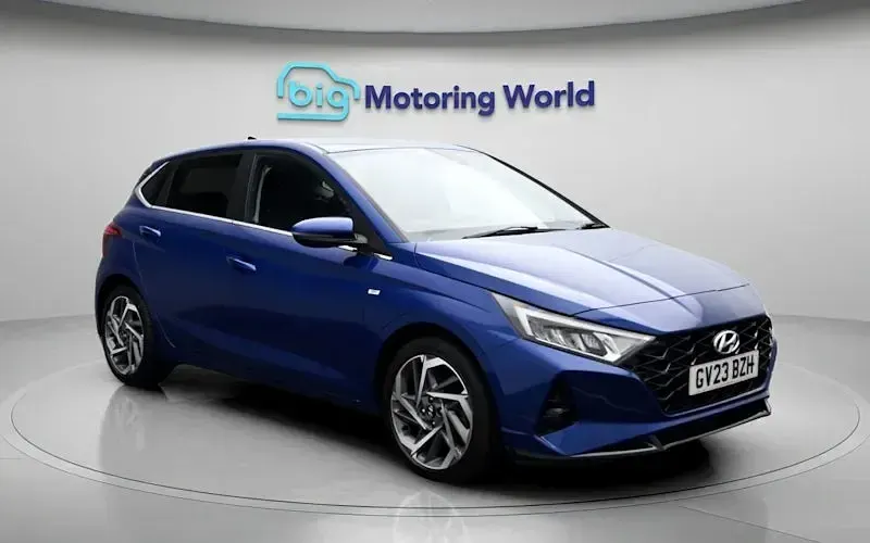 Used Hyundai i20 Premium 101 HP (74 kW) 2023 Blue Hatchback