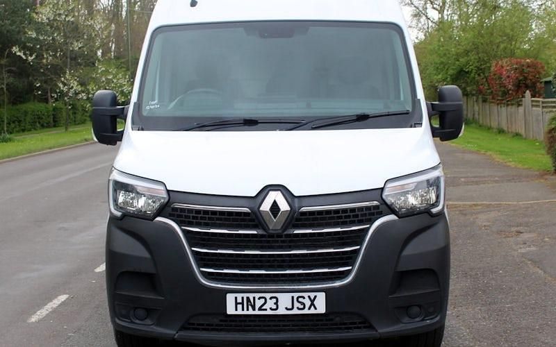 Used Renault Master Business 135 HP (99 kW) 2023 White MPV