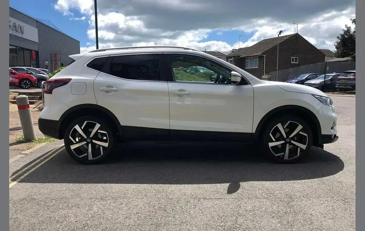 Used Nissan Qashqai Tekna 158 HP (116 kW) 2020 White SUV