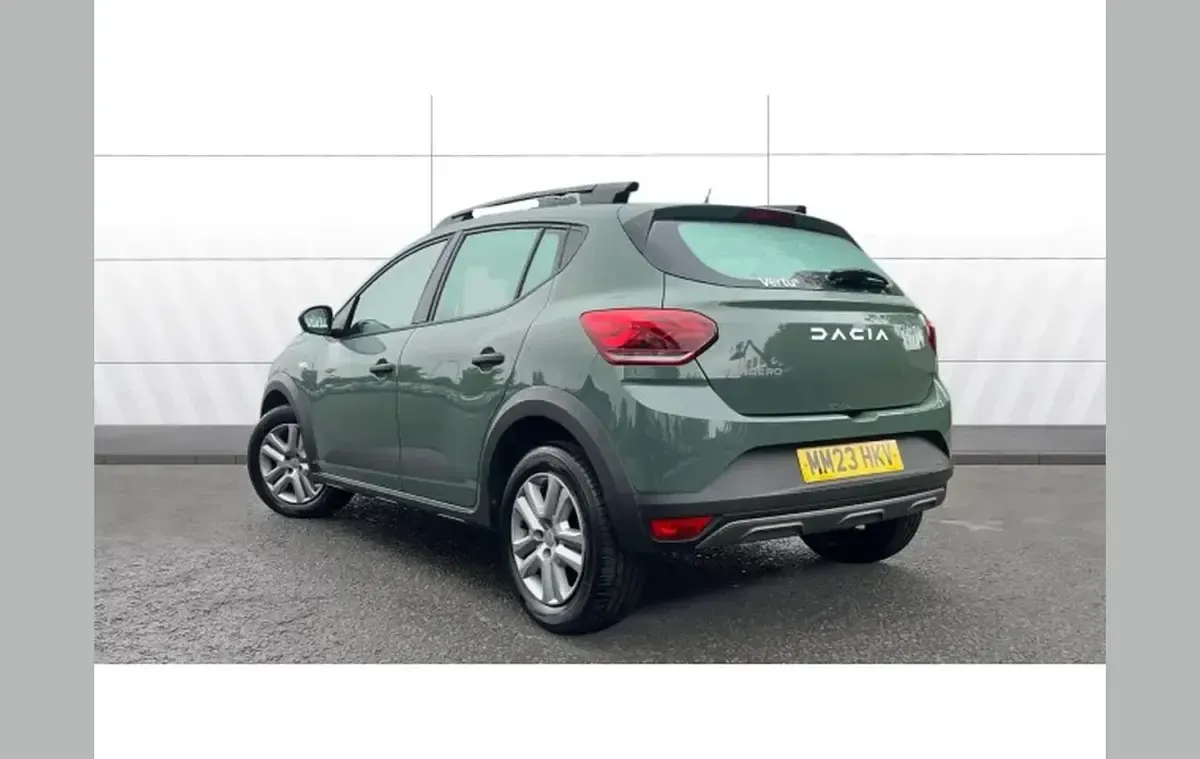 Used Dacia Sandero Essentiel 99 HP (72 kW) 2023 Green Hatchback