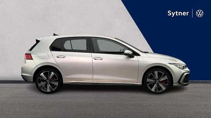 Second-hand VW Golf VIII 245 CP (180 kW) 2024
