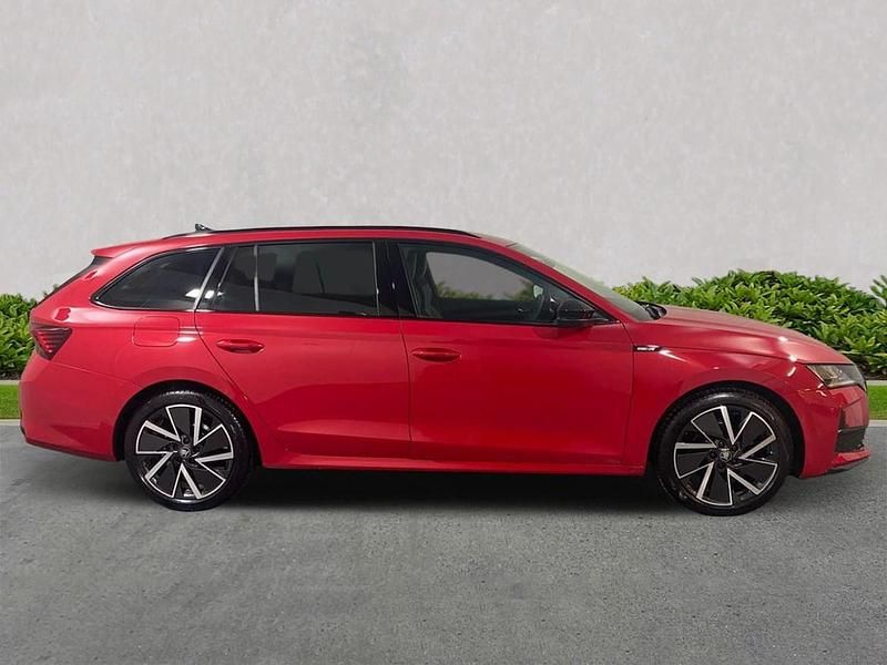 Used Skoda Octavia SportLine 110 HP (80 kW) 2025 Red Estate