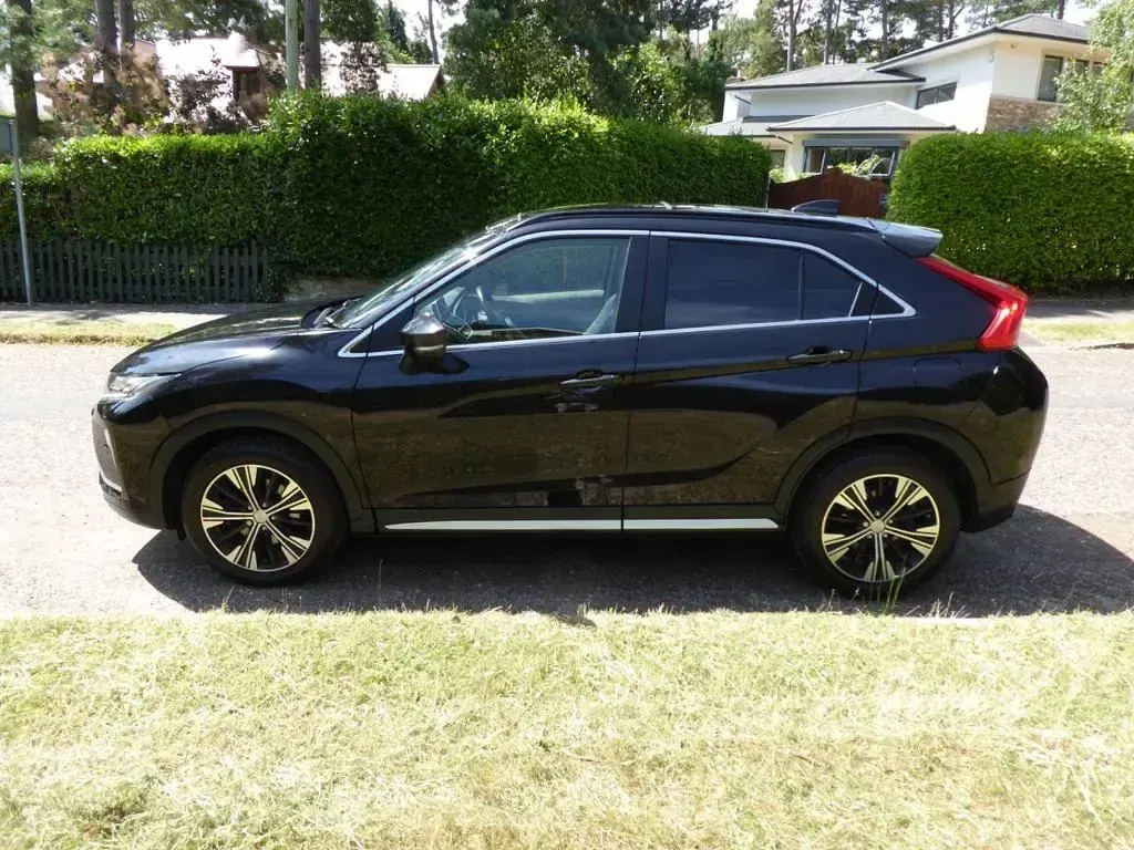 Used Mitsubishi Eclipse Cross 163 HP (119 kW) 2018 Black SUV