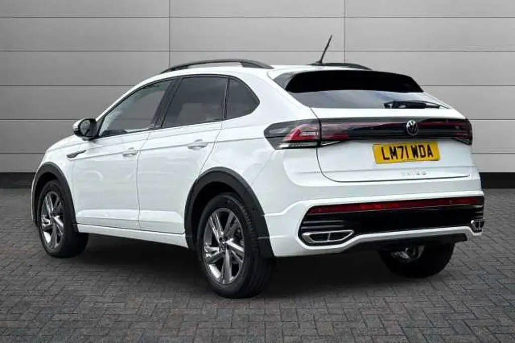 Used VW Taigo R-line 110 HP (80 kW) 2022 Pure white SUV