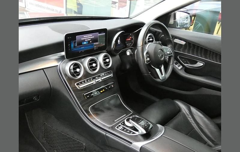 Used Mercedes C220 191 HP (140 kW) 2018 Silver Sedan