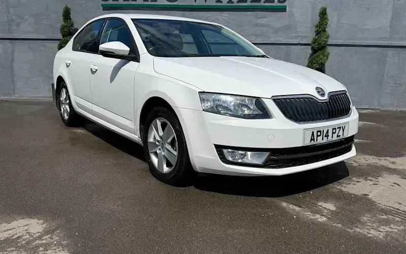 Used Skoda Octavia SE 140 HP (102 kW) 2015 Estate