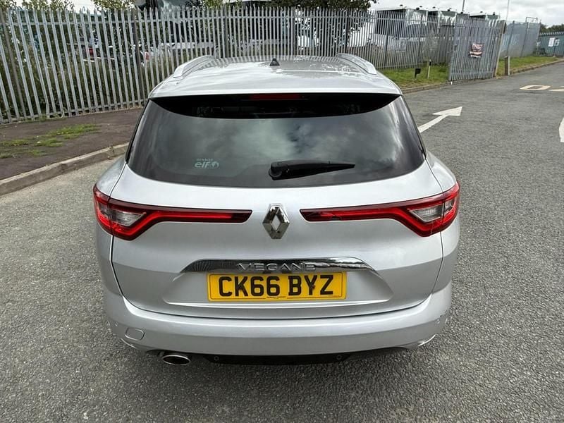 Used Renault Mégane GrandTour Signature 2016 Silver Estate