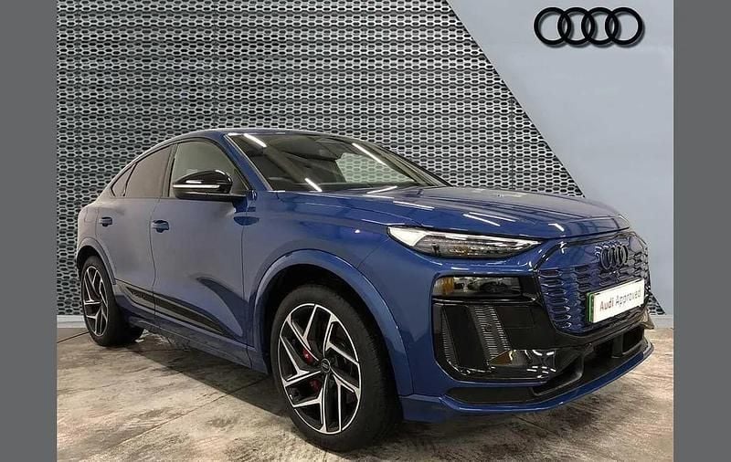 Blue Used 2025 Audi SQ6 e-tron Advanced SUV | £77,899 (Fair price) - Image 1/4