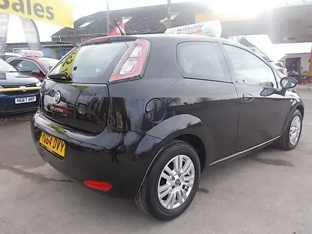 Used Fiat Punto Easy 69 HP (50 kW) 2014 Black Hatchback