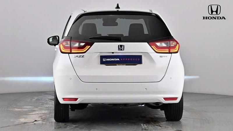 Used Honda Jazz EX 109 HP (80 kW) 2021 Platinum white Hatchback