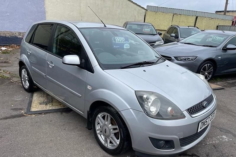 Silver Used 2007 Ford Fiesta Zetec Hatchback | £1,295 (Super price) - Image 1/1