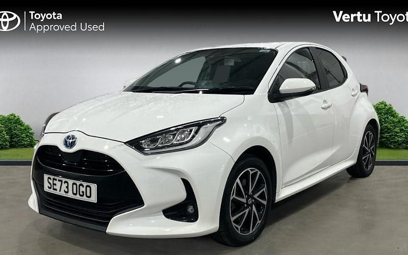 Used Toyota Yaris Hybrid Design 116 HP (85 kW) 2026 Hatchback