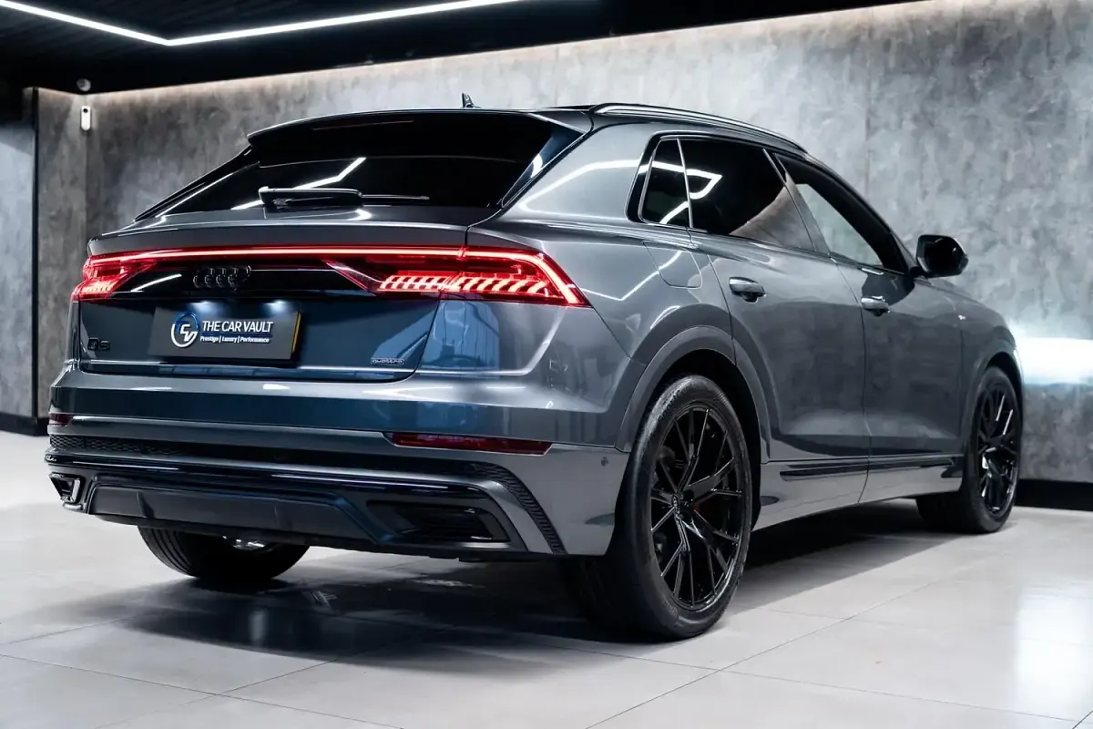 Used Audi Q8 Performance 286 HP (210 kW) 2022 Grey SUV