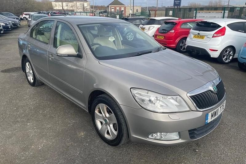 Used Skoda Octavia Elegance 122 HP (89 kW) 2011 Beige Hatchback