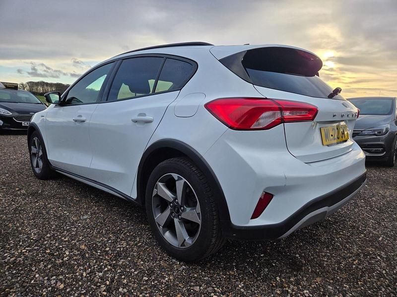 Used Ford Focus Active 2020 White Hatchback