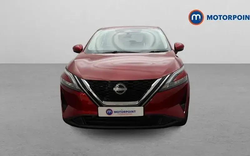 Used Nissan Qashqai Acenta Premium 140 HP (102 kW) 2023 Red SUV