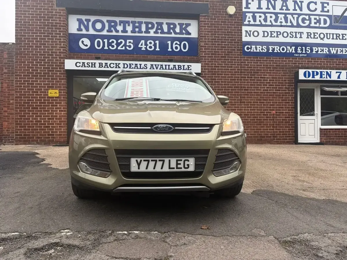 Used Ford Kuga Zetec 140 HP (102 kW) 2014 Green SUV