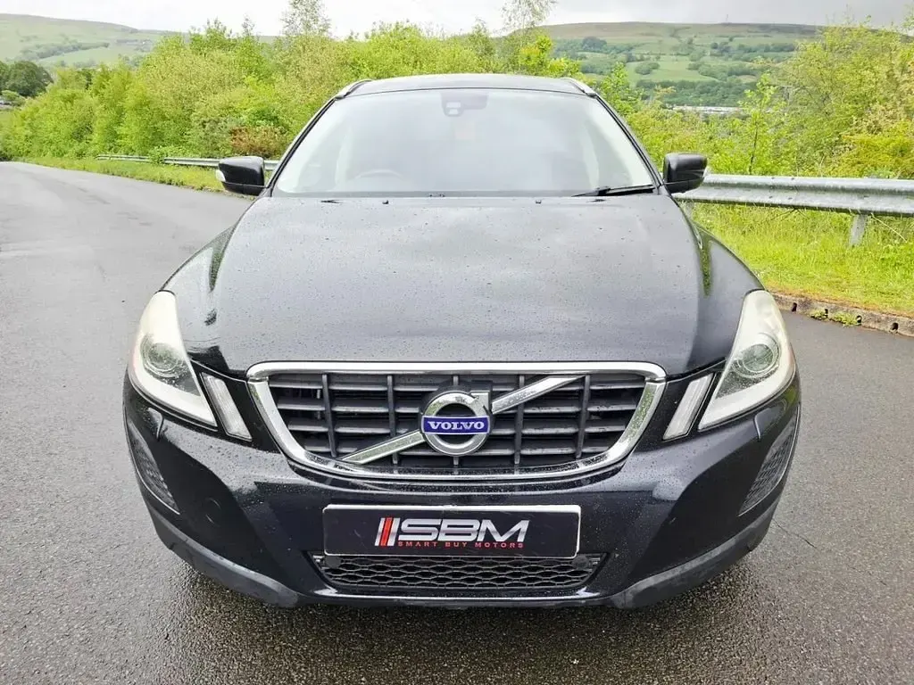 Usado Volvo XC60 SE Lux 2011 Preto SUV