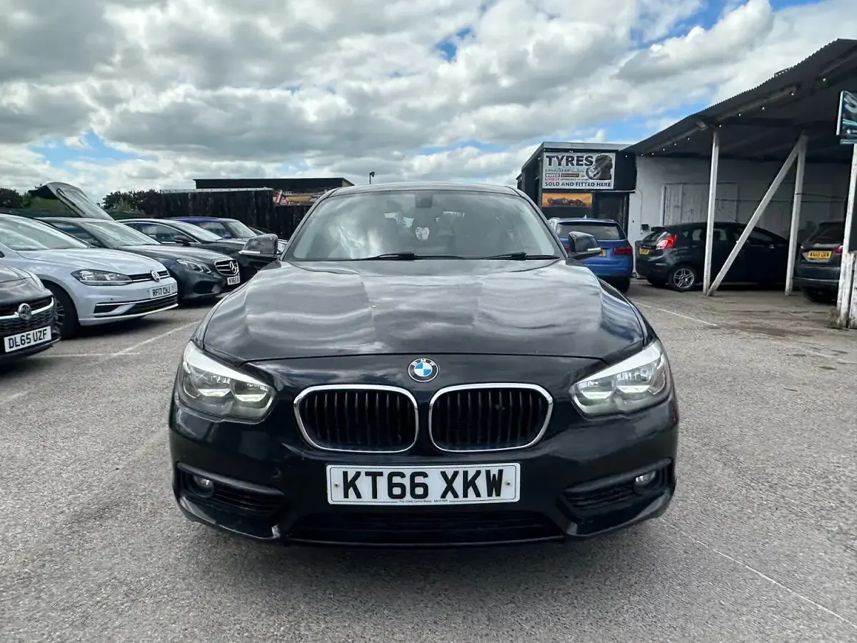 Used BMW 118 Sport Line 2017 Black Hatchback