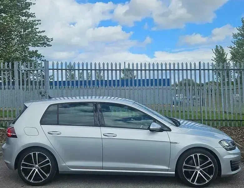 Używany VW Golf VII GTD 184 KM (135 kW) 2017 Srebrny Hatchback