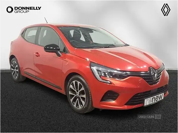 Used Renault Clio Evolution 90 HP (66 kW) 2023 Red Hatchback