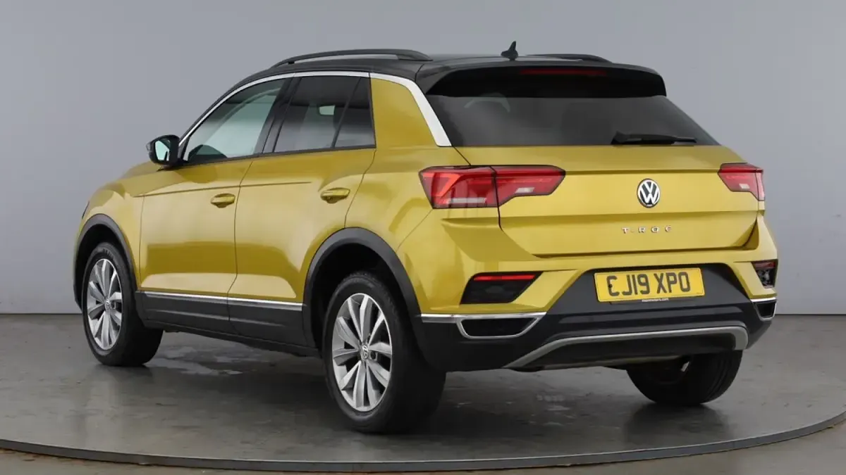 Usado VW T-Roc Design 150 HP (110 kW) 2019 Amarelo SUV