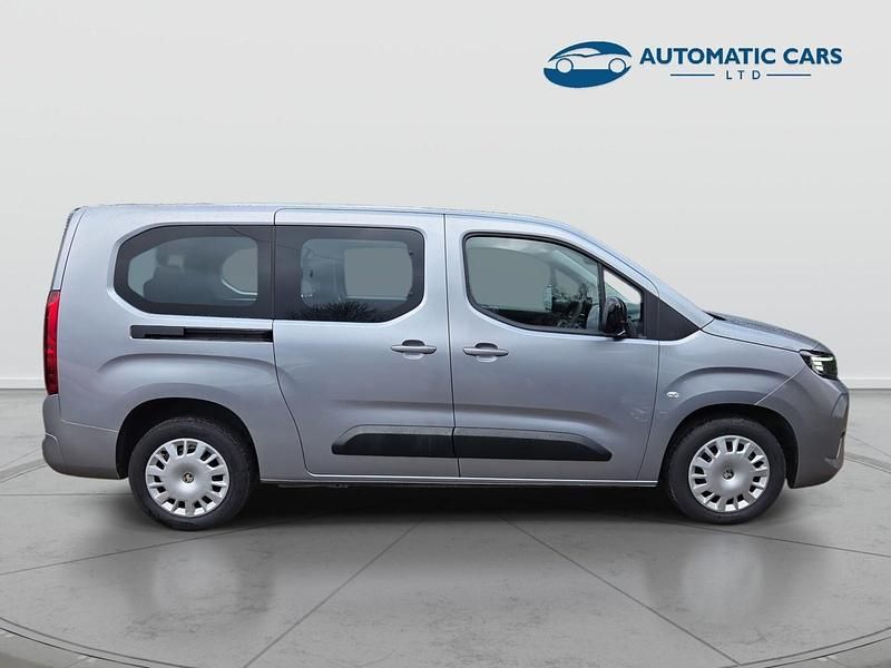 Used Vauxhall Combo Design Edition 100 kW (136 HP) 2024 Grey MPV