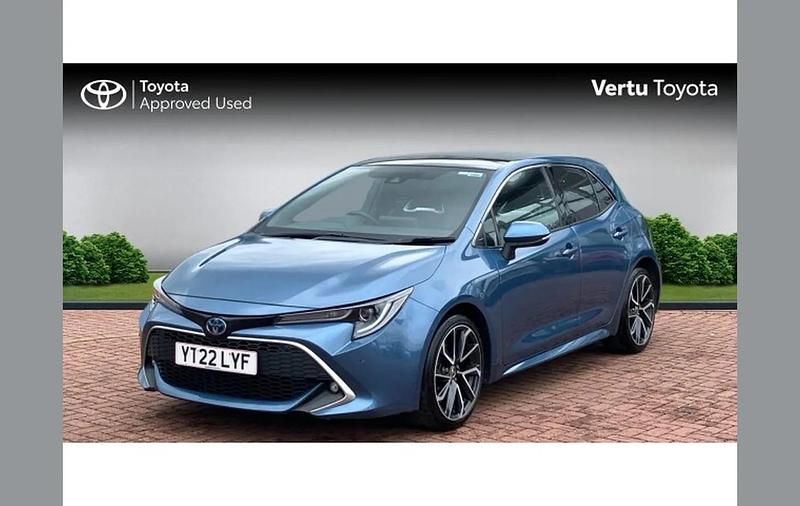 Used Toyota Corolla 122 HP (89 kW) 2022 Blue Hatchback