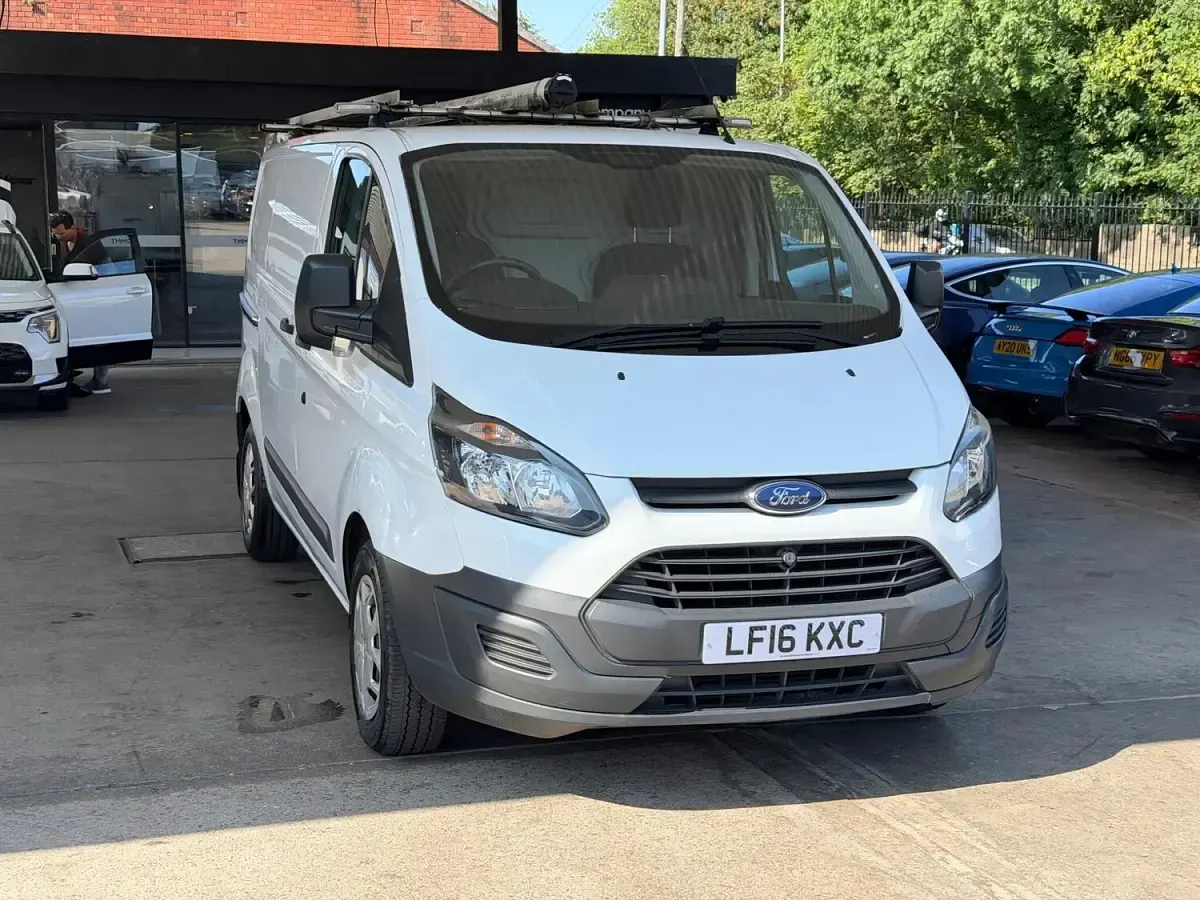 Used Ford Transit Custom 100 HP (73 kW) 2016 White Van