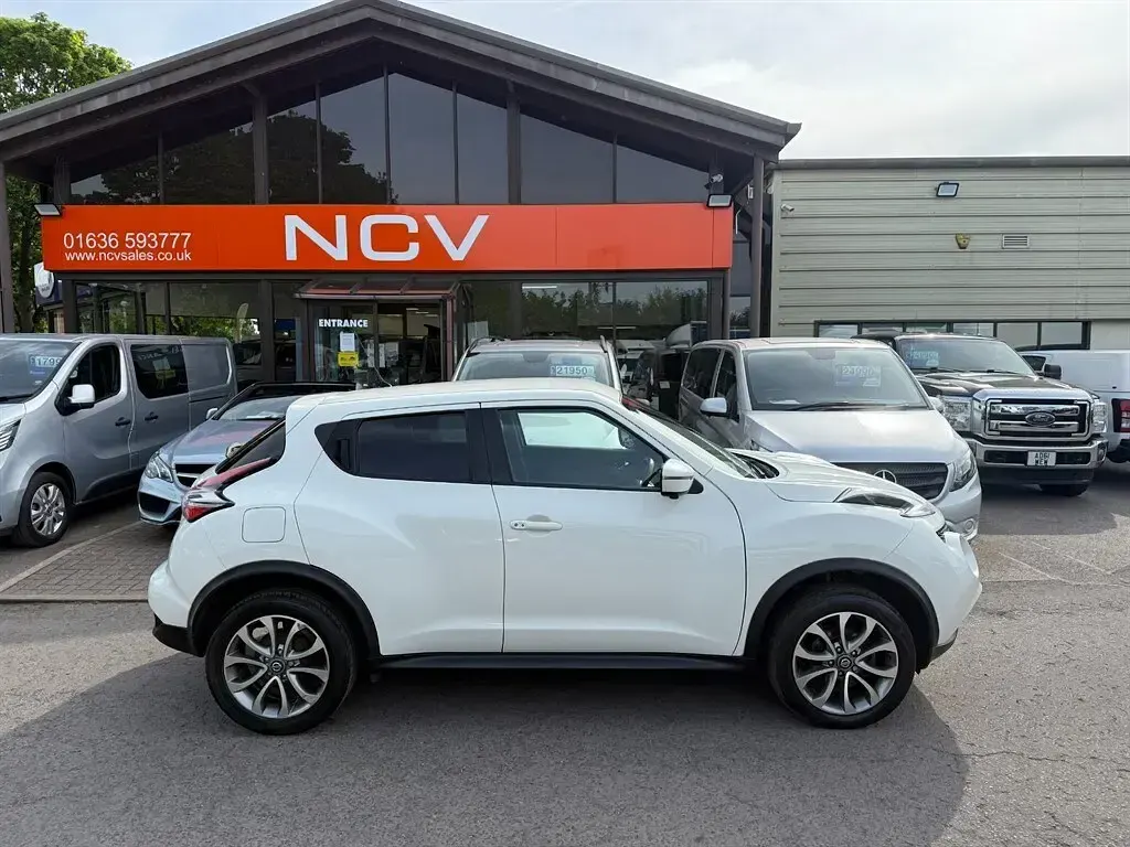 Used Nissan Juke Tekna 2019 White SUV