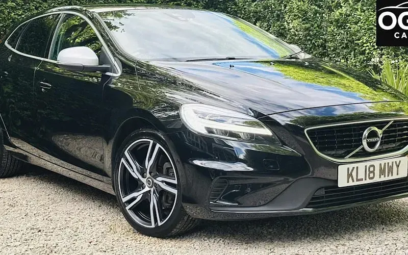 Used Volvo V40 R-Design Pro 122 HP (89 kW) 2018 Hatchback
