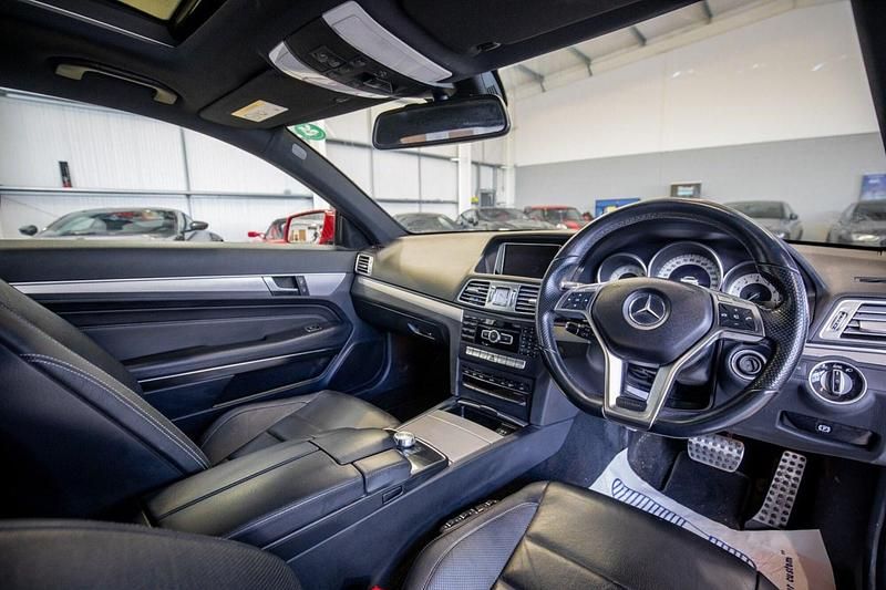 Used Mercedes E200 AMG 184 HP (135 kW) 2014 Red Coupe