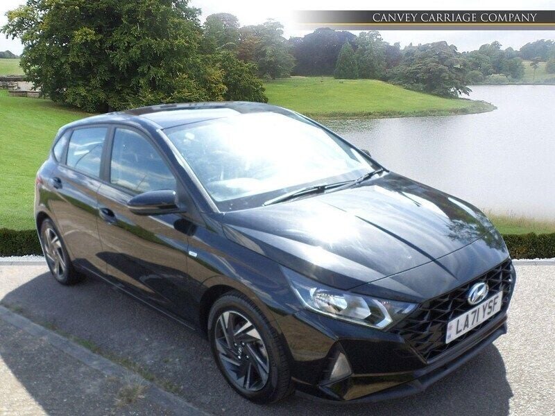 Black Used 2022 Hyundai i20 SE Hatchback | £11,500 (Good price) - Image 1/4