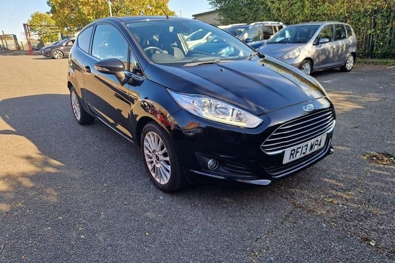 Black Used 2013 Ford Fiesta Titanium Hatchback | £2,595 (Fair price) - Image 1/1
