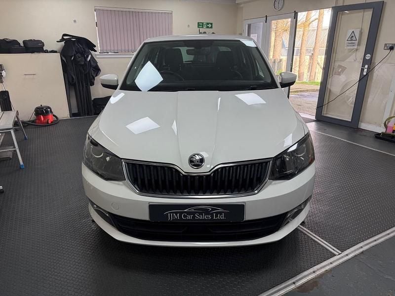 Used Skoda Fabia SE L 2015 White Hatchback