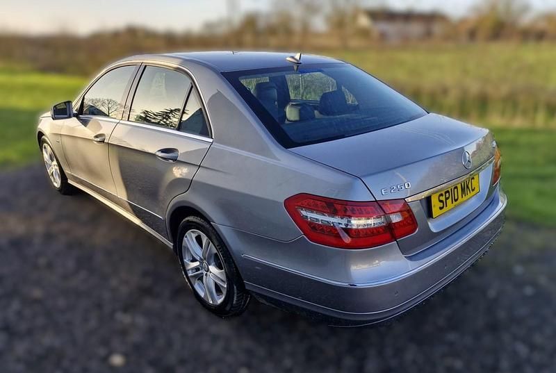 Used Mercedes E250 Avantgarde 2010 Silver Sedan