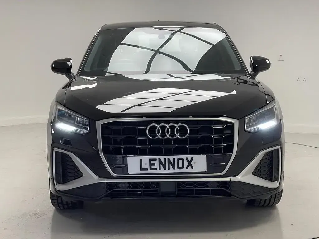 Begagnad Audi Q2 S-Line 150 HK (110 kW) 2021 Svart SUV