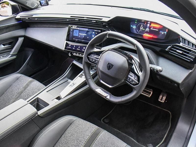 Used Peugeot e-308 GT 113 kW (154 HP) 2025 White Hatchback