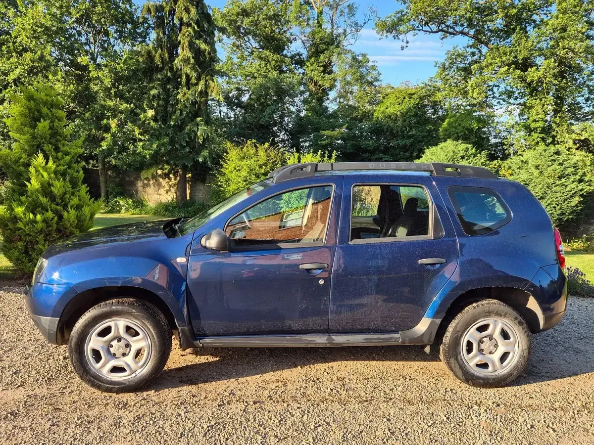 Used Dacia Duster Ambiance 114 HP (83 kW) 2018 Blue SUV