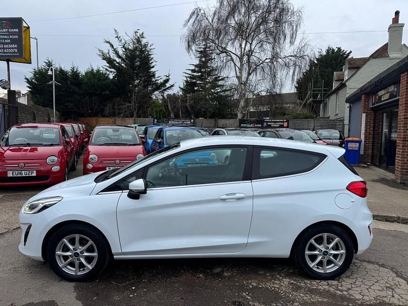 Used Ford Fiesta Zetec 2018 White Hatchback
