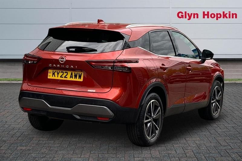 Used Nissan Qashqai Tekna 158 HP (116 kW) 2022 Red SUV