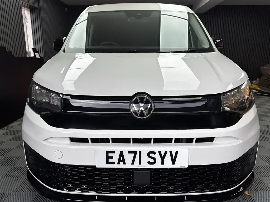 Used VW Caddy Edition 102 HP (75 kW) 2021 White MPV