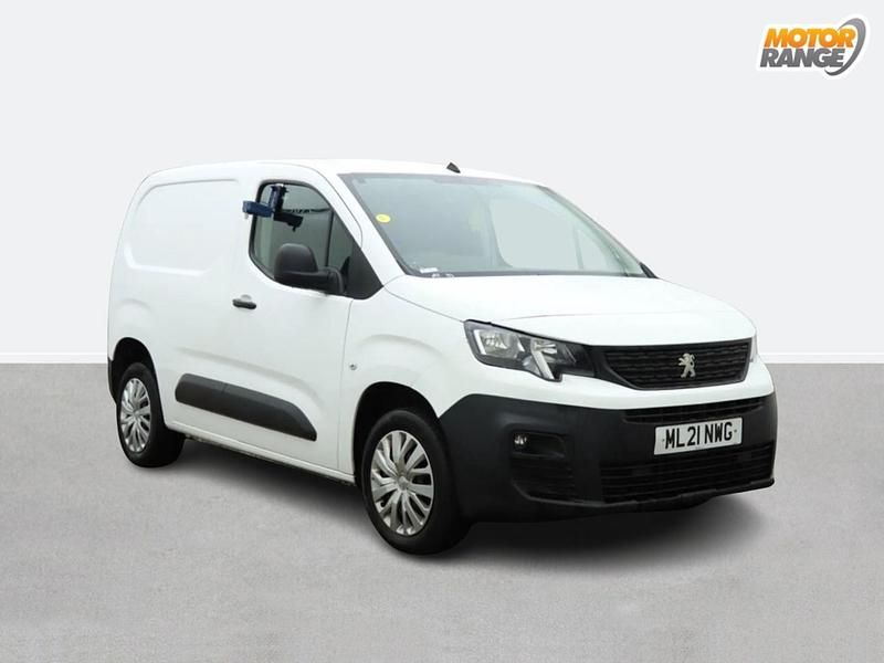 White Used 2021 Peugeot Partner MPV | £9,295 (Fair price) - Image 1/4