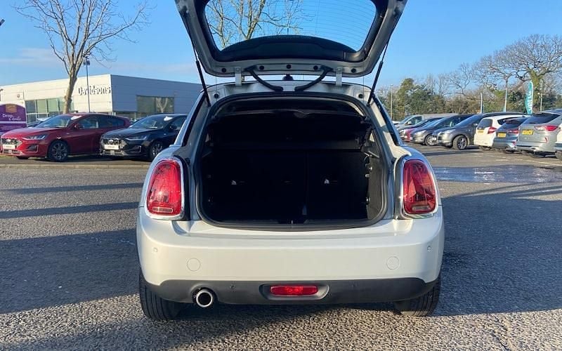 Used Mini Cooper Classic 136 HP (100 kW) 2020 Silver Hatchback