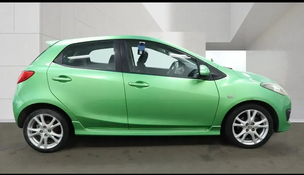 Used Mazda 2 Inclusive 2010 Green Hatchback