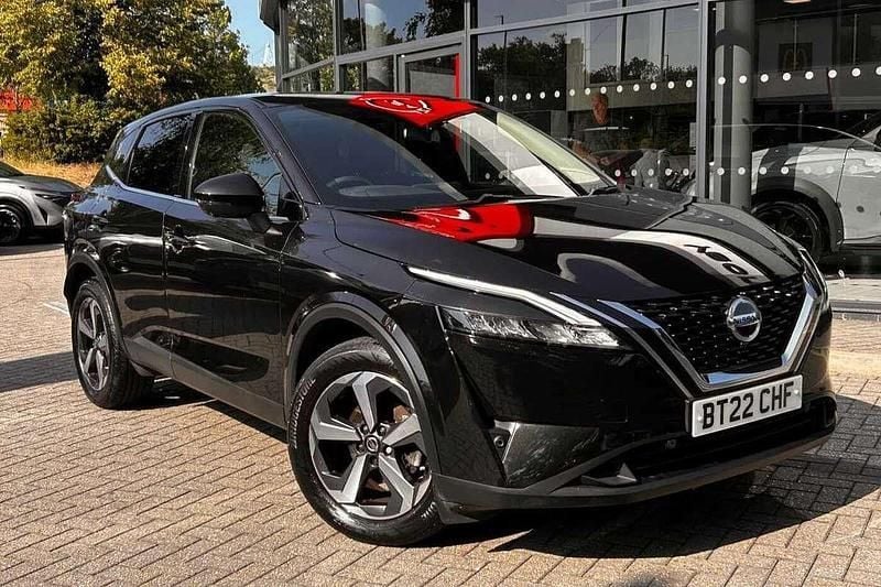 Black Used 2022 Nissan Qashqai N-Connecta SUV | £17,990 (Fair price) - Image 1/4